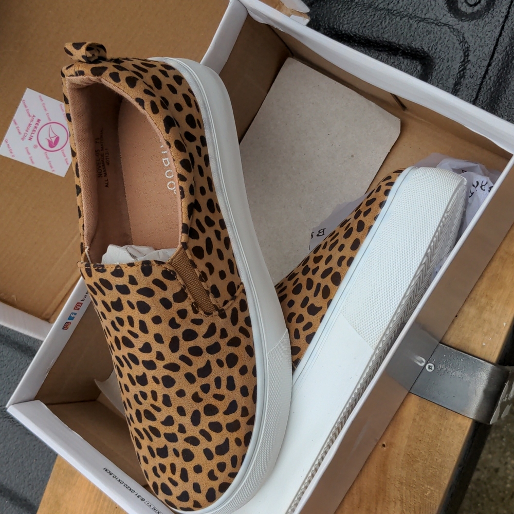 Talulah cheetah platform sneakers 7.5
